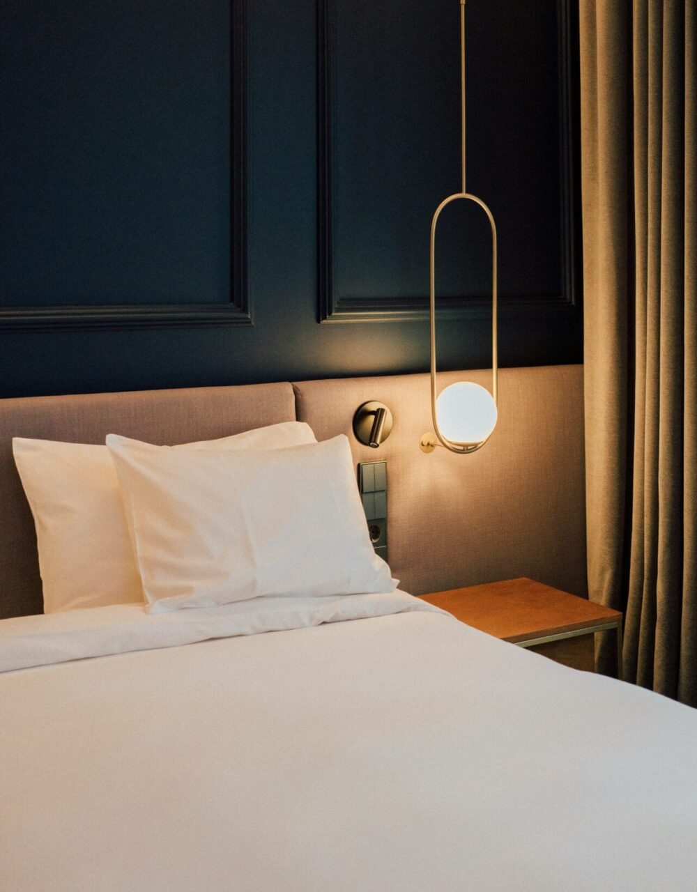 HotelRoom